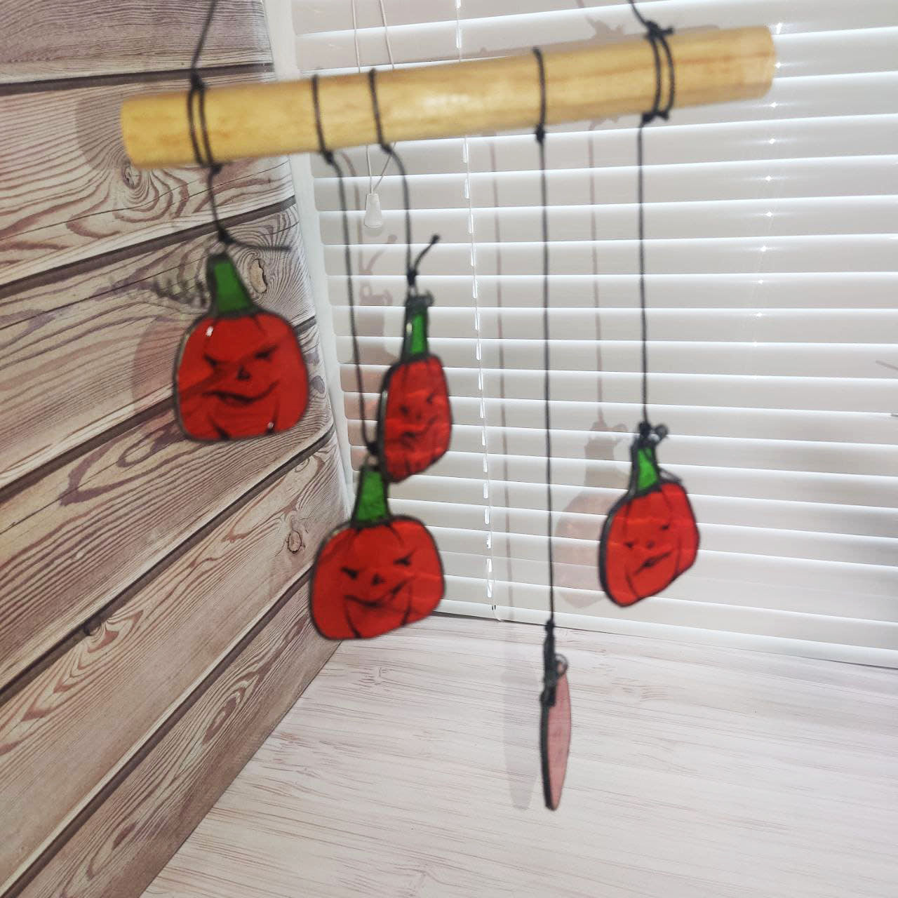 Stained glass handmade funny pumpkins decor for Halloween